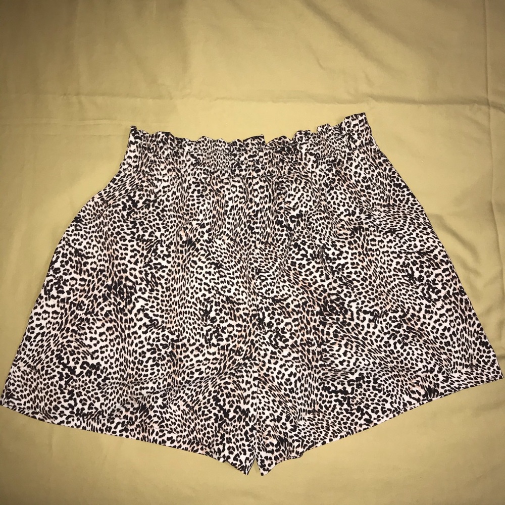 Leopard shorts - Picture 5 of 5